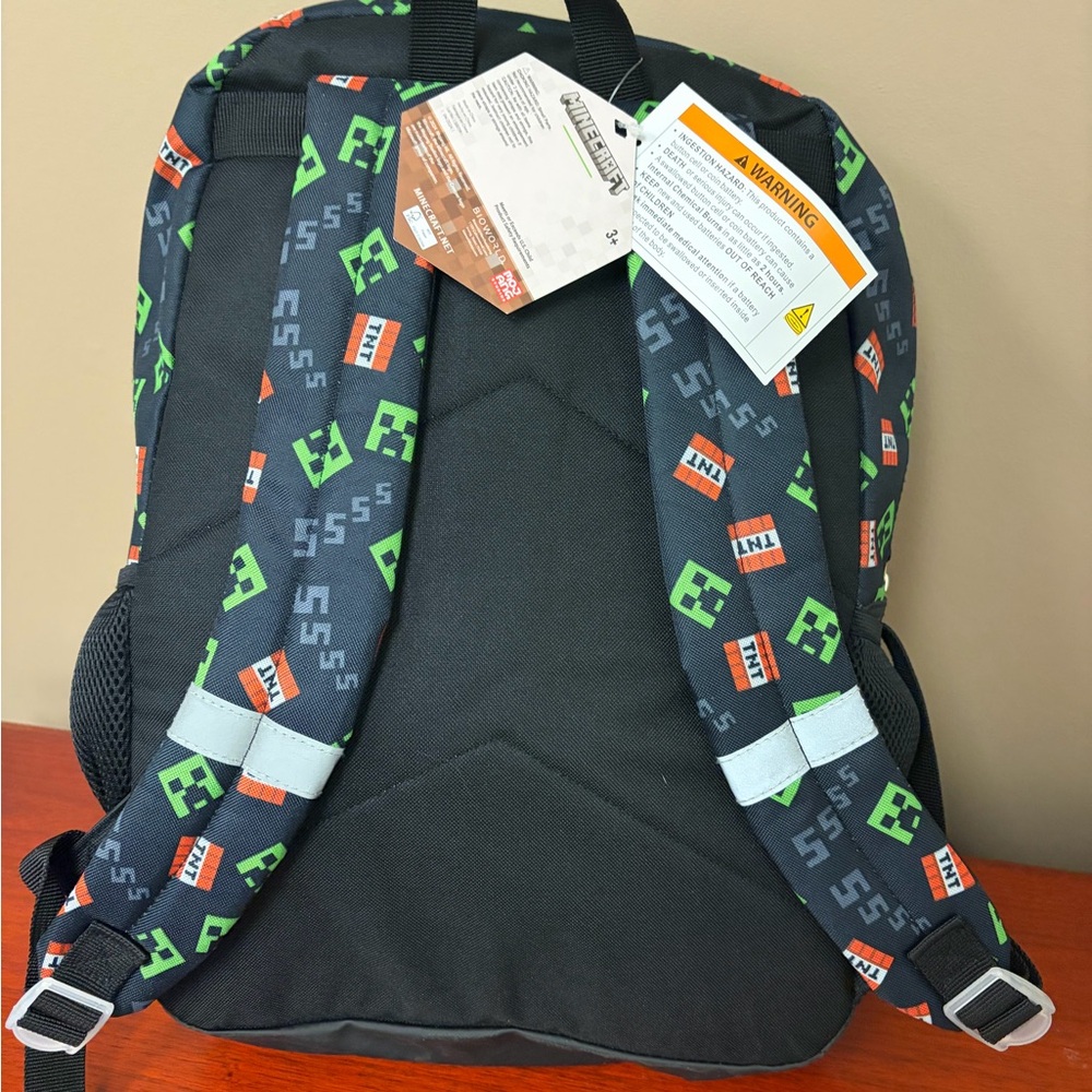 NWT Minecraft TNT Boys 17" light-up creeper backpack - Picture 5 of 9